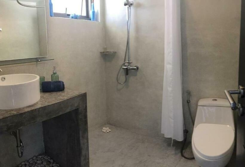 إستوديو ديلوكس, La Villa Noi