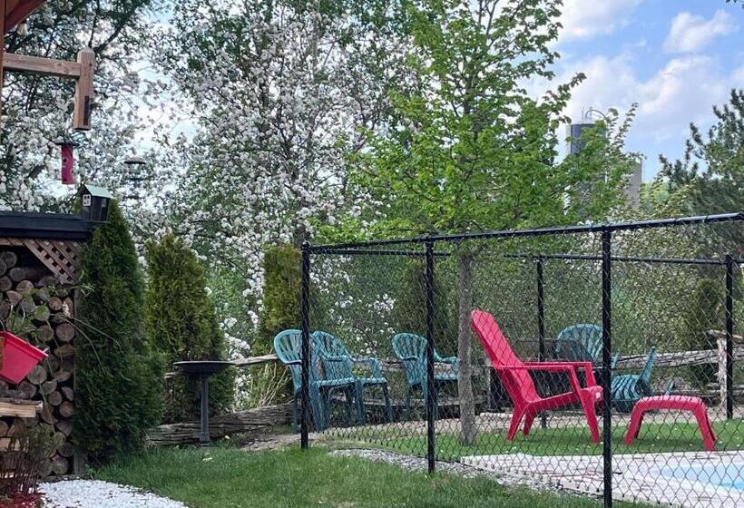 スタンダードスタジオ, Le Loft Riverstone