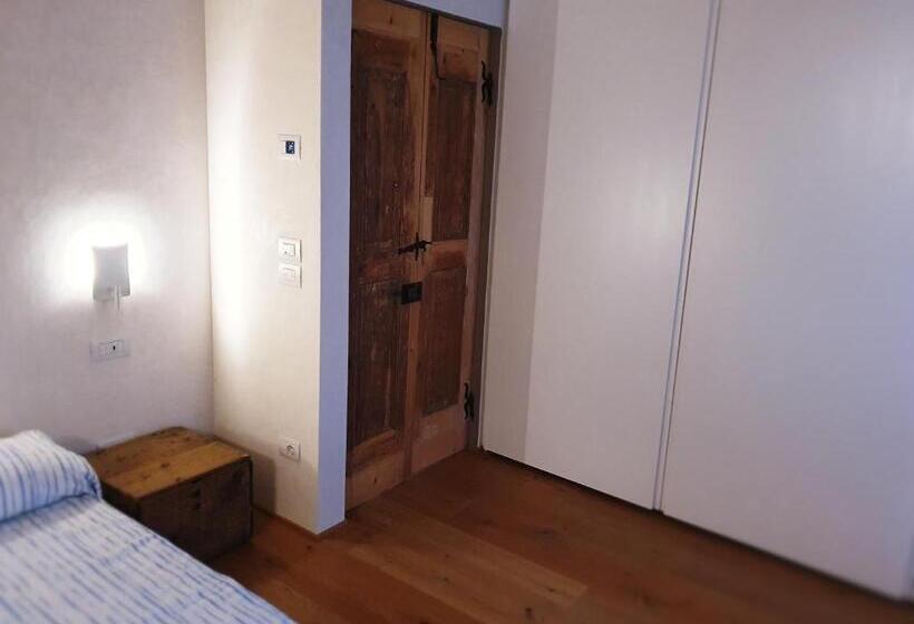 Standard room with outdoor bath, Relais Poggio Pagnan