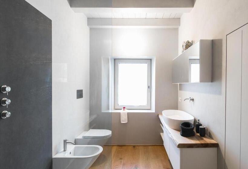 Standard room with outdoor bath, Relais Poggio Pagnan