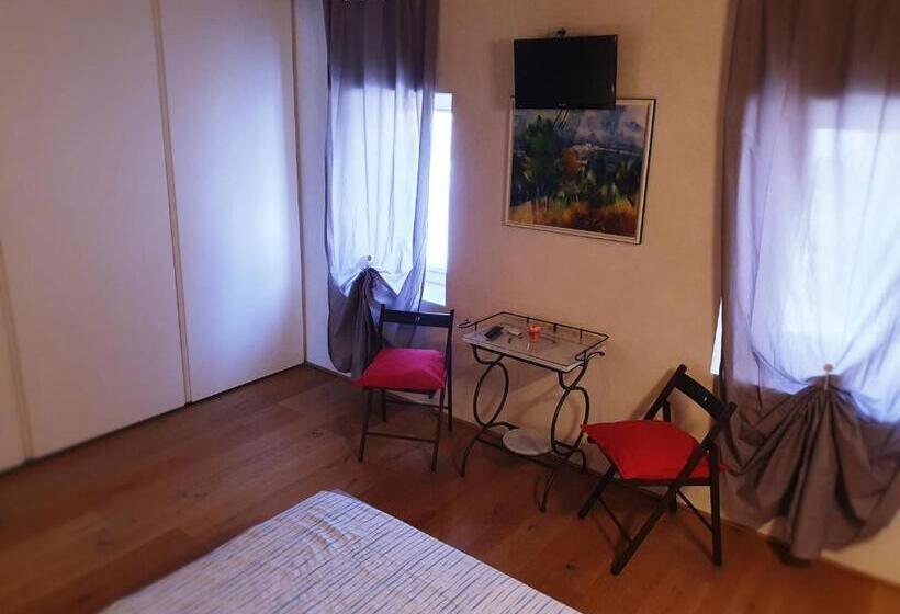 Standard room with outdoor bath, Relais Poggio Pagnan