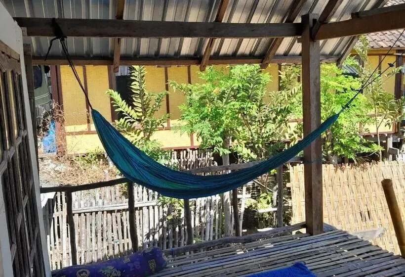オーシャンビューのスタンダードバンガロー, Sollo Sollo Homestay