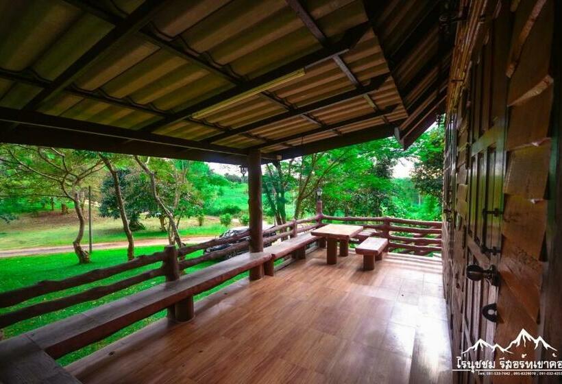 اتاق استاندارد چهار تخته, ไร่นุชชม รีสอร์ทเขาค้อ