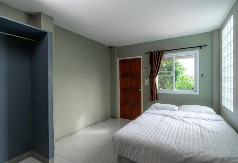 标准工作室, Sichang Marina Resort