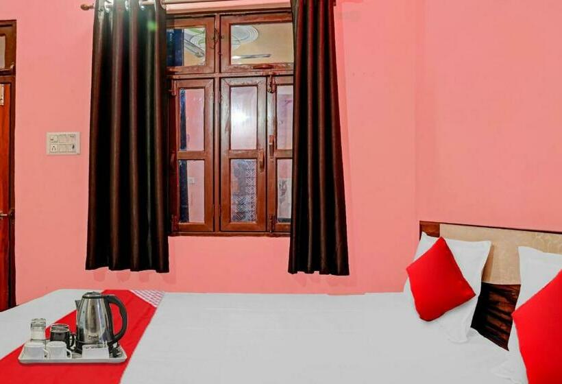 トリプルクラシックルーム, Spot On Hotel Kanha Inn