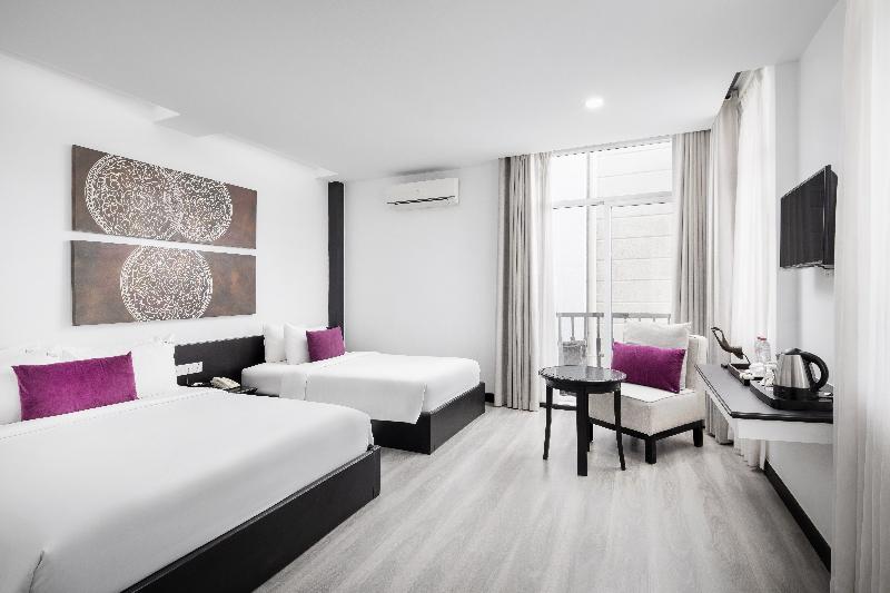 חדר פרמיום לשלושה, Apsor Palace