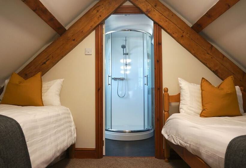 4인용 수피리어 룸, Castle Inn