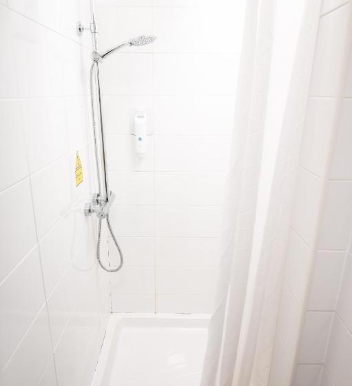 Camera Standard, Cocked Hat By Greene King Inns