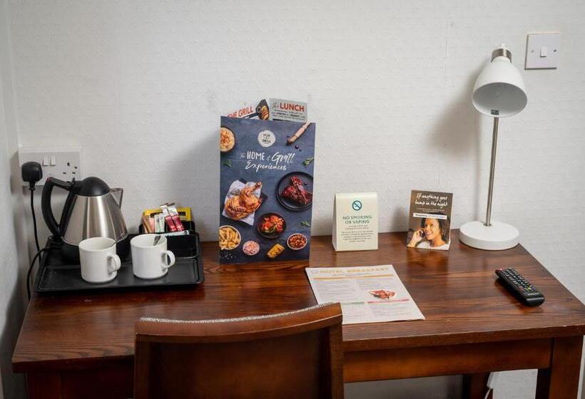 Camera Standard, Cocked Hat By Greene King Inns