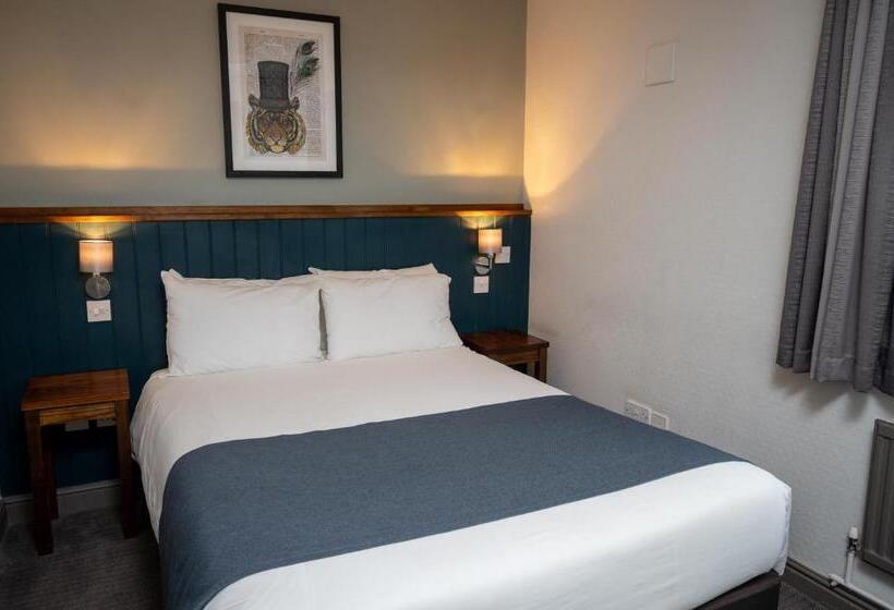 Camera Standard, Cocked Hat By Greene King Inns