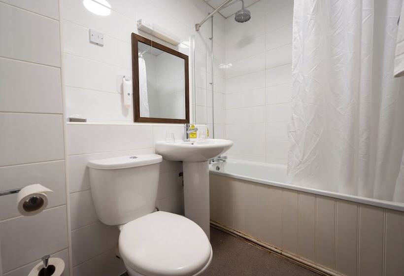 Camera Standard, Cocked Hat By Greene King Inns