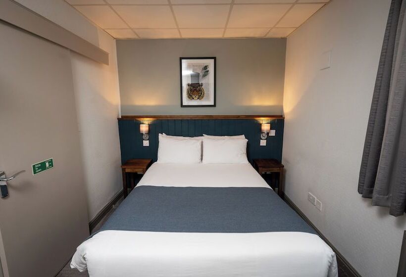 Camera Standard, Cocked Hat By Greene King Inns