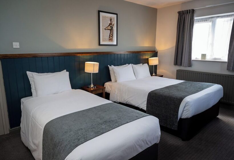 Camera Familiare, Cocked Hat By Greene King Inns