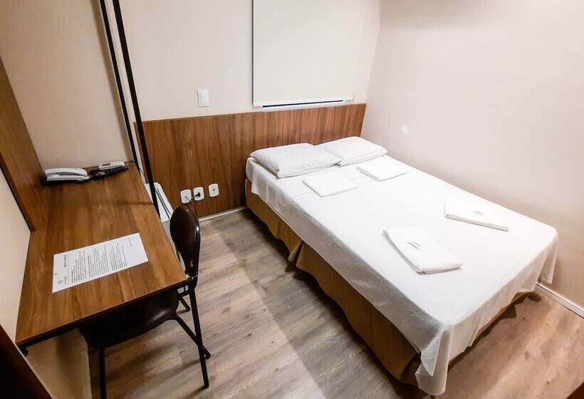 デラックスルーム, Hub