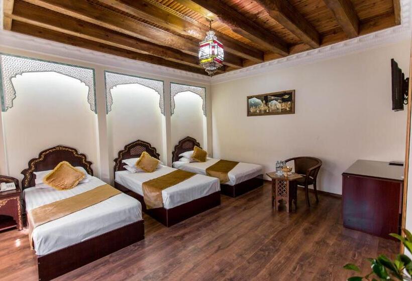 חדר סטנדרט לשלושה, Kukaldosh Boutique