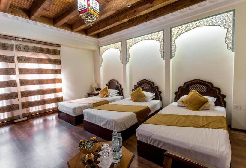 חדר סטנדרט לשלושה, Kukaldosh Boutique