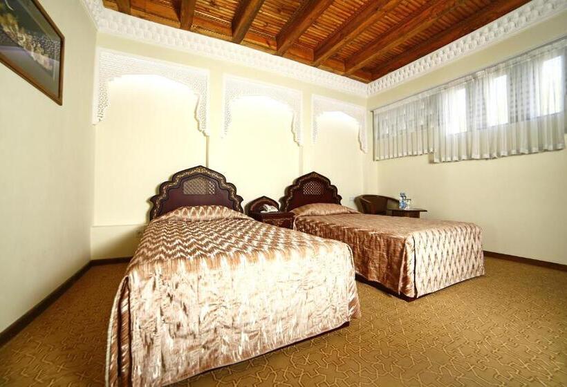 חדר סופריור, Kukaldosh Boutique