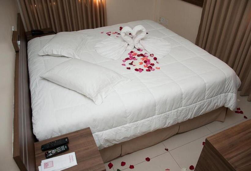 标准单人间, Plaza Suite