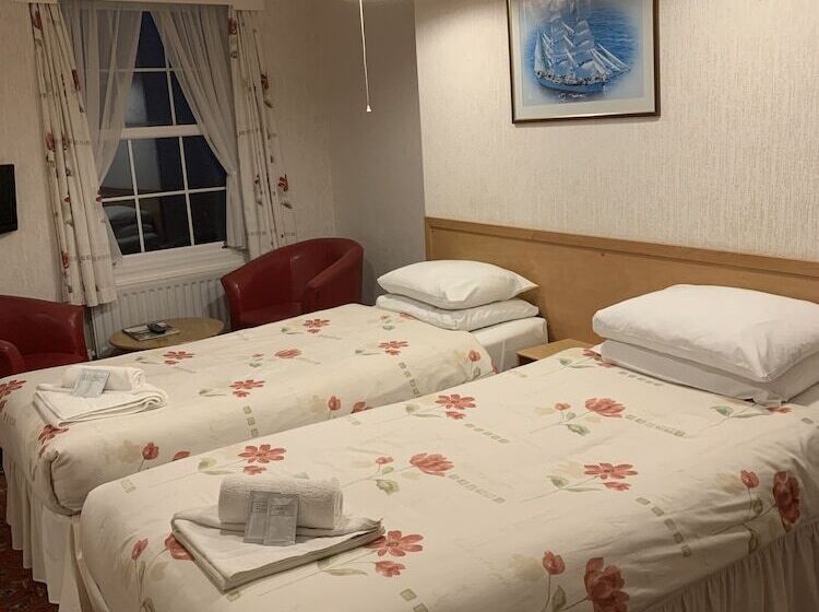 Номер Стандарт Вид на Море, The Trevone, Llandudno