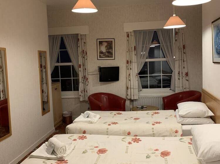 Номер Стандарт Вид на Море, The Trevone, Llandudno