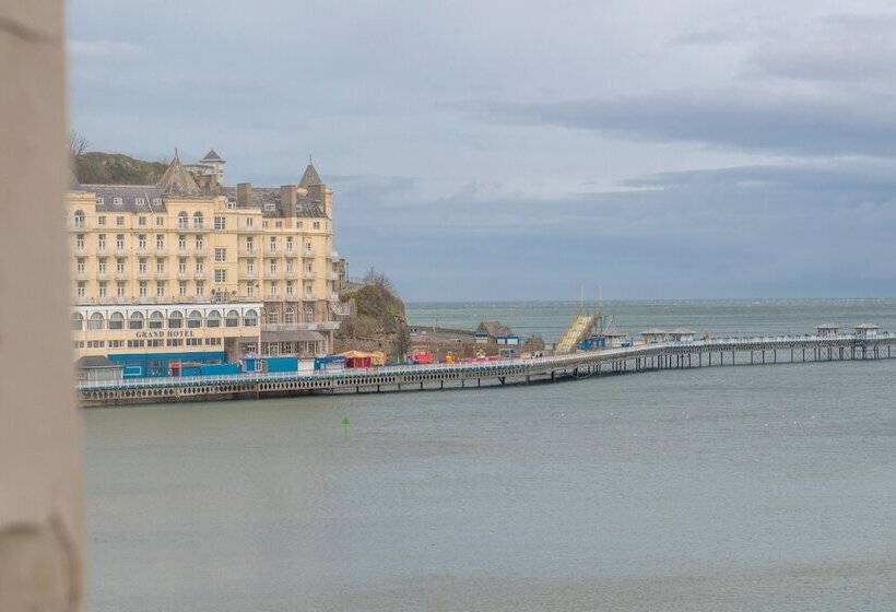Номер Стандарт Вид на Море, The Trevone, Llandudno