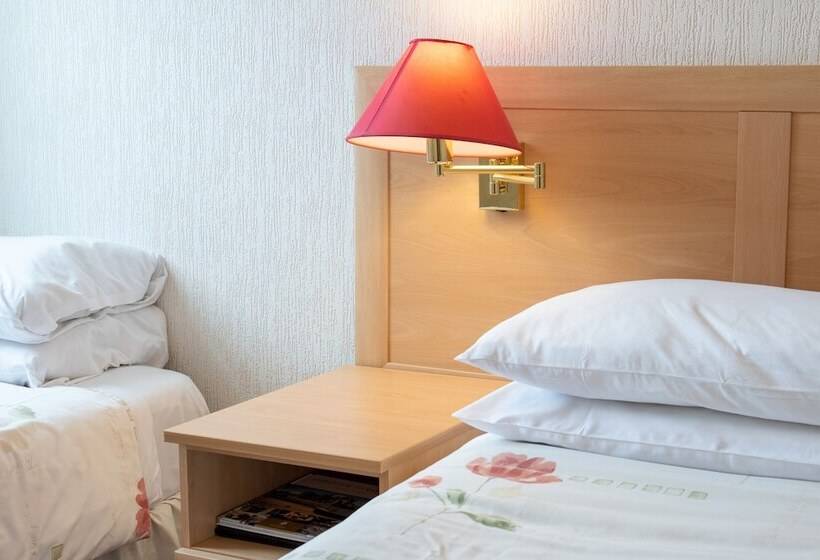 Четырехместный номер Премиум, The Trevone, Llandudno