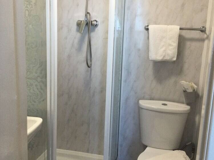 Номер Стандарт Вид на Море, The Trevone, Llandudno