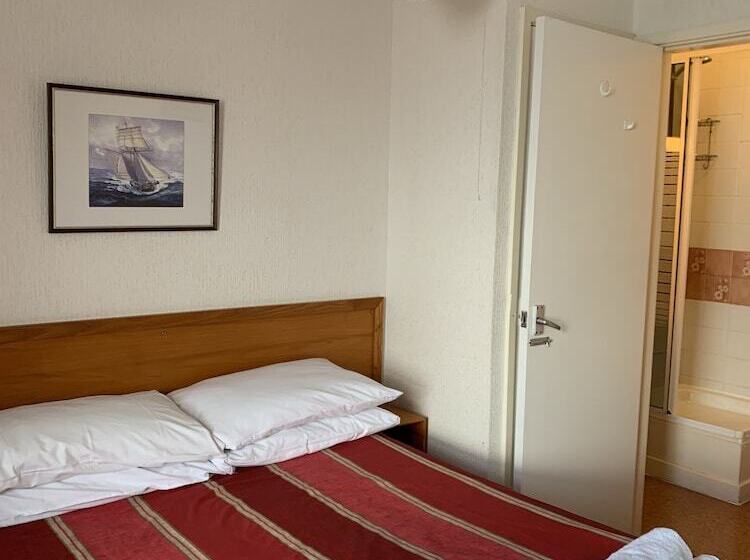 Номер Стандарт Вид на Море, The Trevone, Llandudno