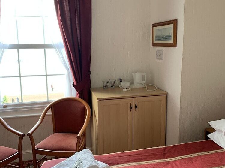 Номер Стандарт Вид на Море, The Trevone, Llandudno