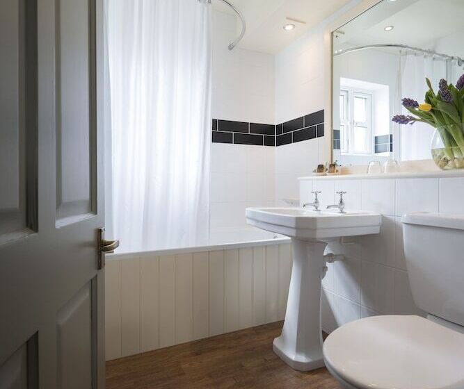 스탠다드 룸, The Winning Post