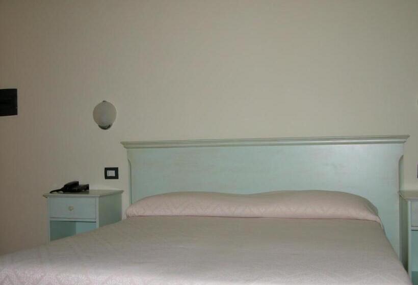 Номер Стандарт Вид на Сад, Torre