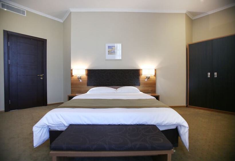 سوییت, Tskaltubo Plaza