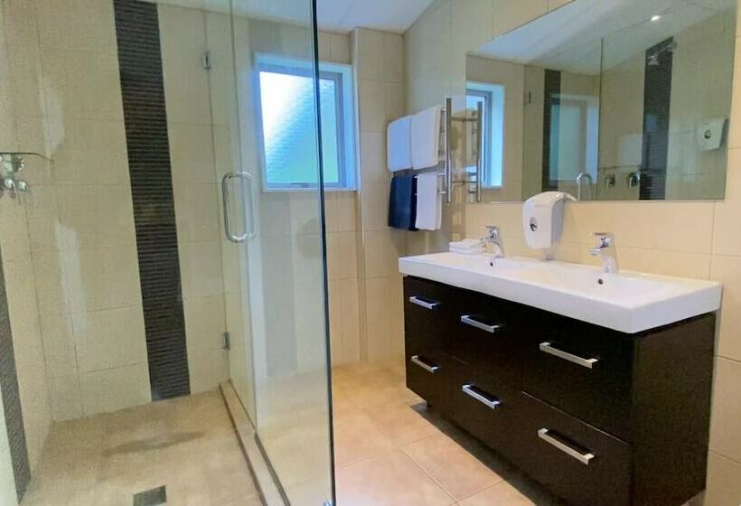 וילה דלוקס 2 חדרים, Whanganui River Top 10 Holiday Park