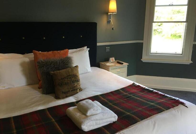 סוויטה, Worplesdon Place