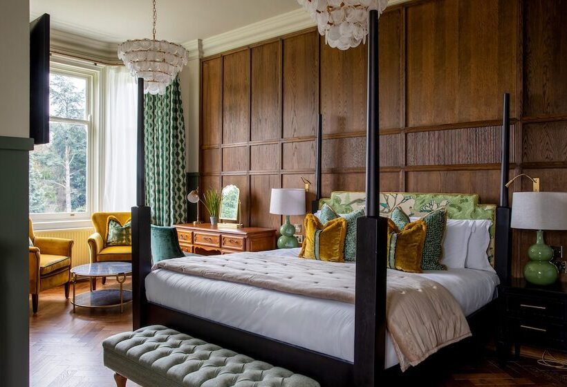 חדר סופריור, Worplesdon Place