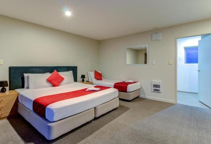 استودیوی استاندارد, Hanmer Springs Retreat
