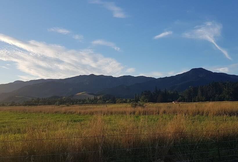 스탠다드 스튜디오, Hanmer Springs Retreat