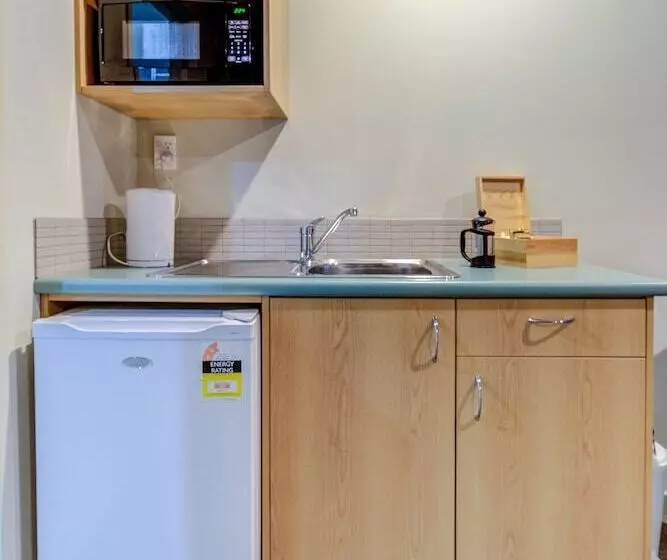 スタンダードスタジオ, Hanmer Springs Retreat