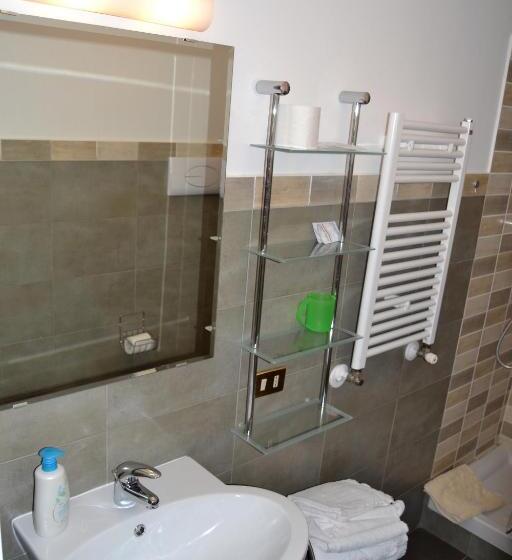 Standard room with outdoor bath, B&b Novecento