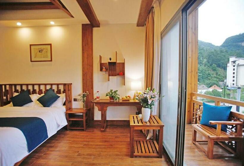 غرفة ديلوكس مزودة بشرفة, Guihua Road 106th Hostel