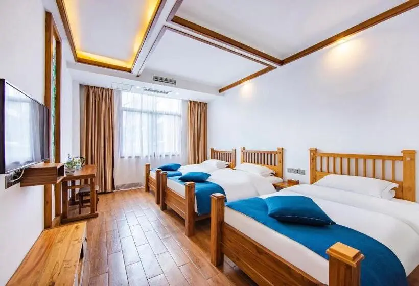 Deluxe Kolmen Hengen Huone, Guihua Road 106th Hostel