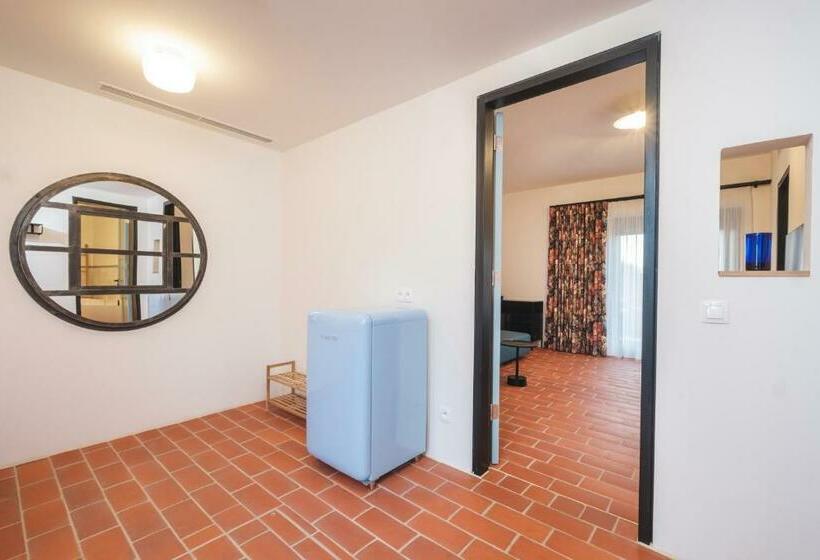 חדר דלוקס, Thaya Vinařství