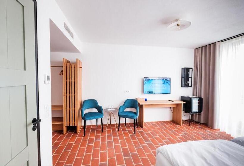 חדר סטנדרט, מיטת קינג, מותאם לאדם עם מוגבלויות, Thaya Vinařství