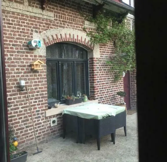 スタンダードルーム, La Suite D Arras