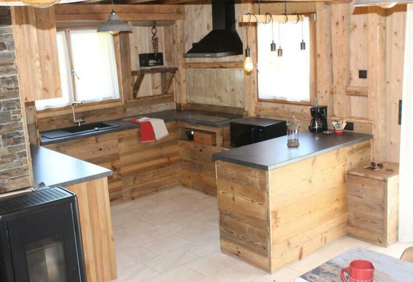 בקתת חדר, Les Chalets De Ludran