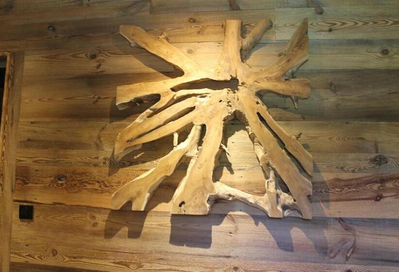 בקתת חדר, Les Chalets De Ludran