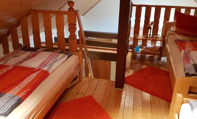 חדר משפחתי, Pension Tor Zum Rennsteig