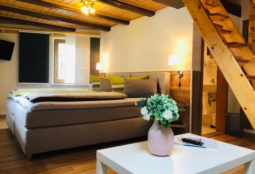 חדר משפחתי, Pension Tor Zum Rennsteig