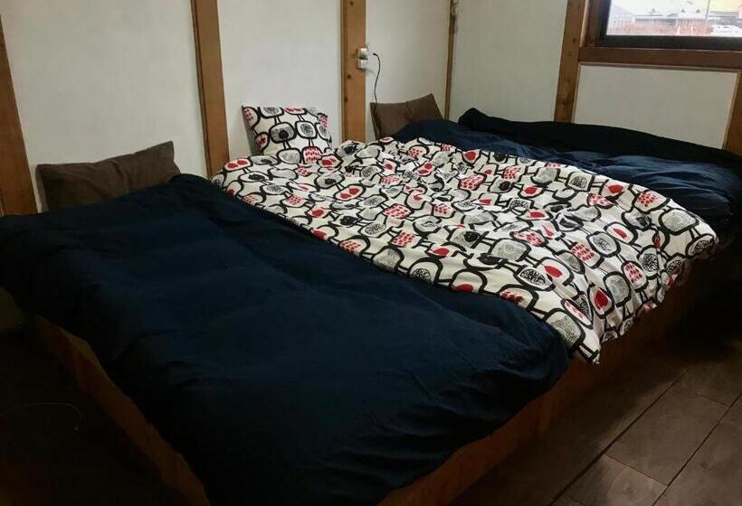 Apartament 2 Dormitoris, Gypsy Takashima