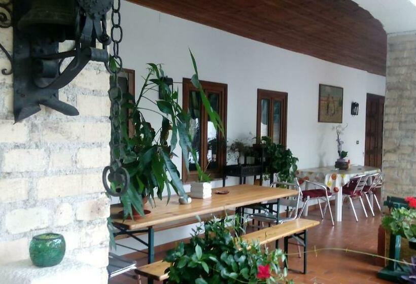 Апартаменты 2 Спальни, Antico Borgo Leone